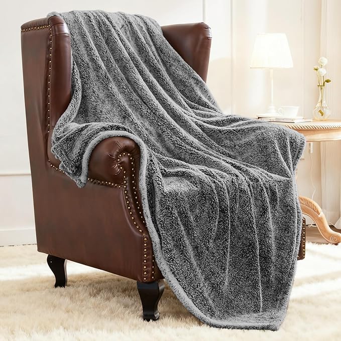 Exclusivo Mezcla Plush Fuzzy Fleece Throw Blanket Extra Large, Super Soft, Fluffy and Warm Blankets for Couch, Bed, All Season (Mixed Black, 50x70 inches)