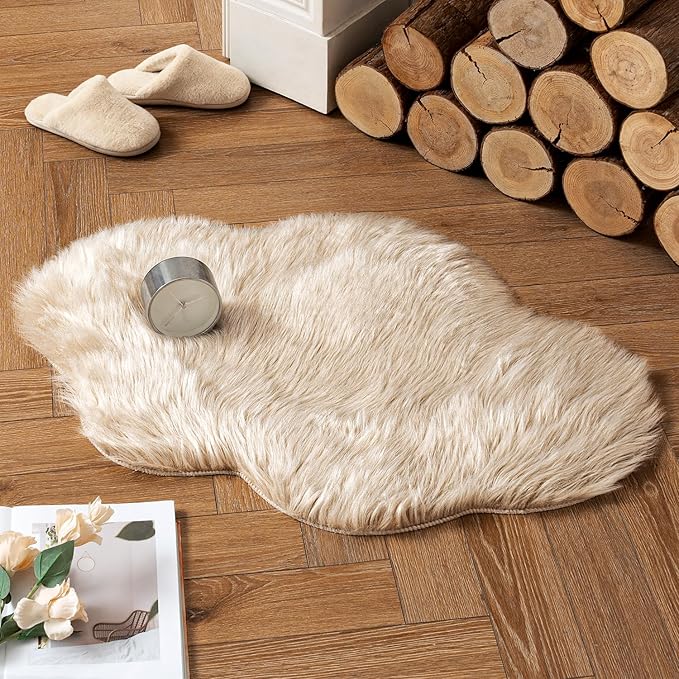 MIULEE Fluffy Rug Soft Shaggy Faux Fur Area Rug Luxury Plush Cloud Shape Carpet for Bedroom Living Room Sofa Chair 2 x 3 Feet, Beige