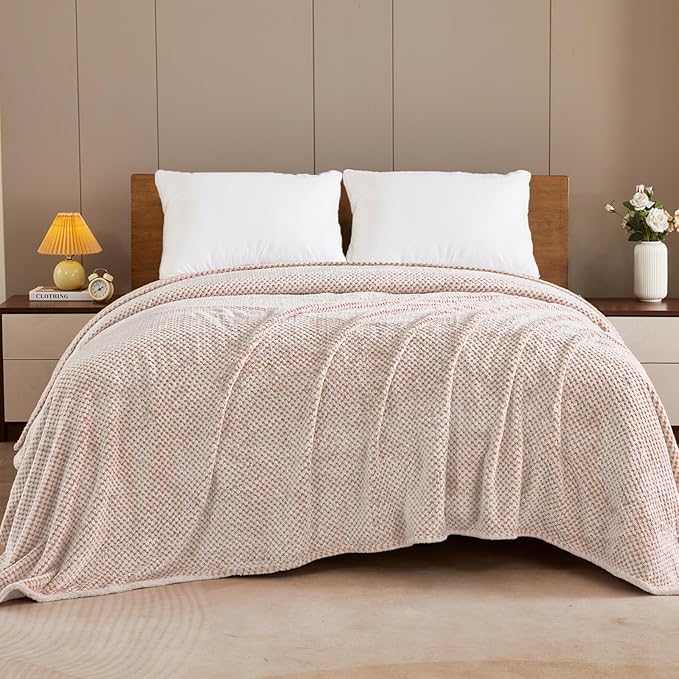 Exclusivo Mezcla Fleece Bed Blanket King Size, Super Soft and Warm Blankets for Couch, Sofa and Bed Waffle Textured, Cozy, Fuzzy and Lightweight (Heather Camel, 90x104 Inches)
