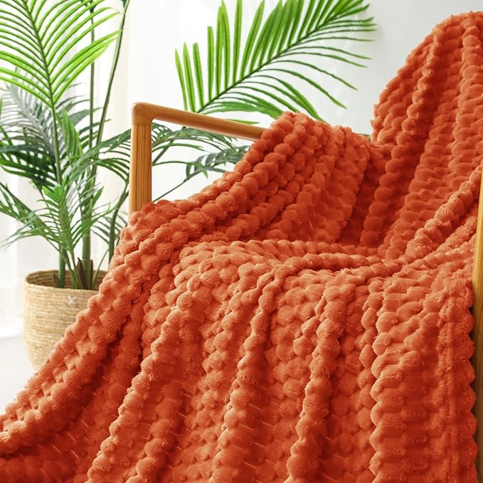 Exclusivo Mezcla Fleece Twin Blanket for Bed, Extra Large Fuzzy Burnt Orange Bed Blankets, Soft Cozy Plush Sofa Throws for All Seasons, 90x66 Inches