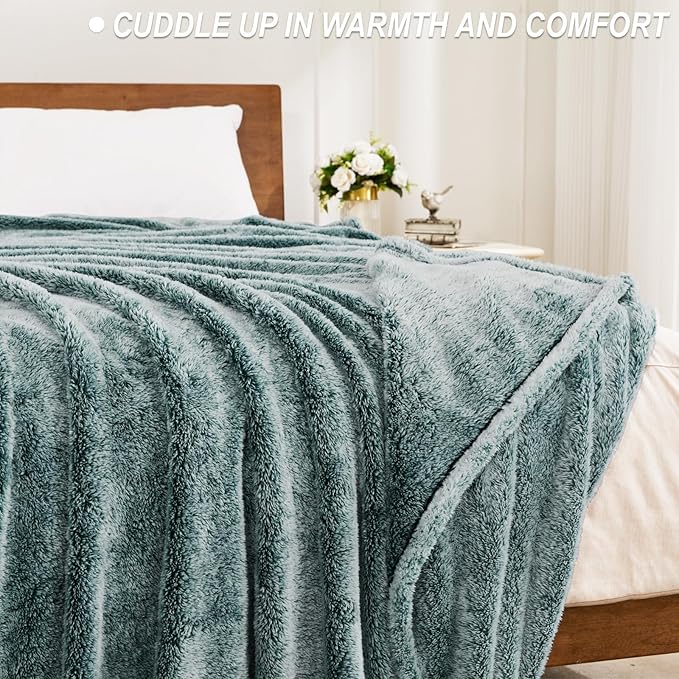 Exclusivo Mezcla Plush Fuzzy Fleece Throw Blanket Extra Large, Super Soft, Fluffy and Warm Blankets for Couch, Bed, All Season (Mixed Green, 50x70 inches)