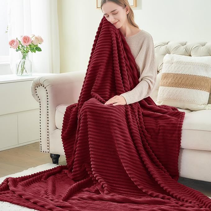 BEDELITE Fleece Throw Blanket for Couch – 3D Ribbed Jacquard Soft and Warm Decorative Fuzzy Blanket – Cozy, Fluffy, Plush Lightweight Burgundy Throw Blankets for Bed, Sofa, 50x60 inches