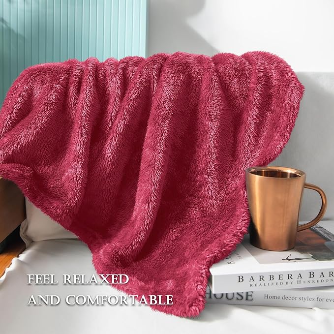 Exclusivo Mezcla Plush Fuzzy Fleece Bed Blanket King Size, Super Soft, Fluffy and Warm Blankets for Couch, Bed, All Season (Deep Red, 90x104 inches)