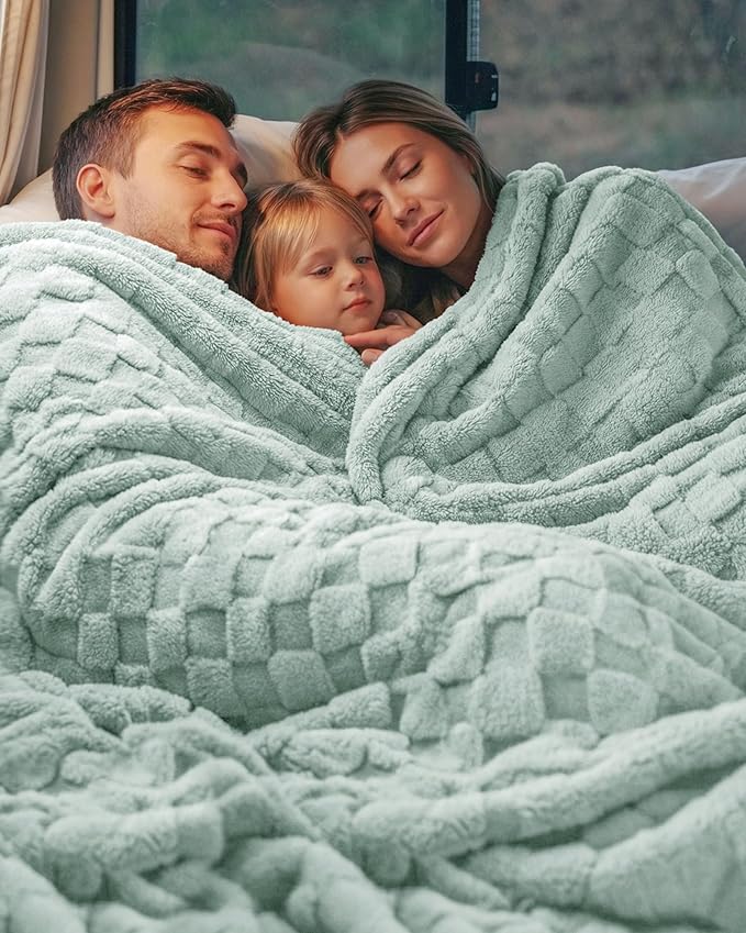 Utopia Bedding Sage Green Checkered Fleece Throw Blanket for Couch or Bed, Soft Plush Cozy Blanket for Women and Men, Ultra Comfy Travel-Friendly Bed Throws for Relaxation, 50x60 Inches