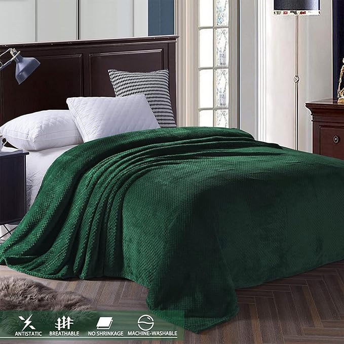 Exclusivo Mezcla Fleece Bed Blanket Twin Size, Super Soft and Warm Blankets for Couch, Sofa and Bed Waffle Textured, Cozy, Fuzzy and Lightweight (Forest Green, 90x66 Inches)