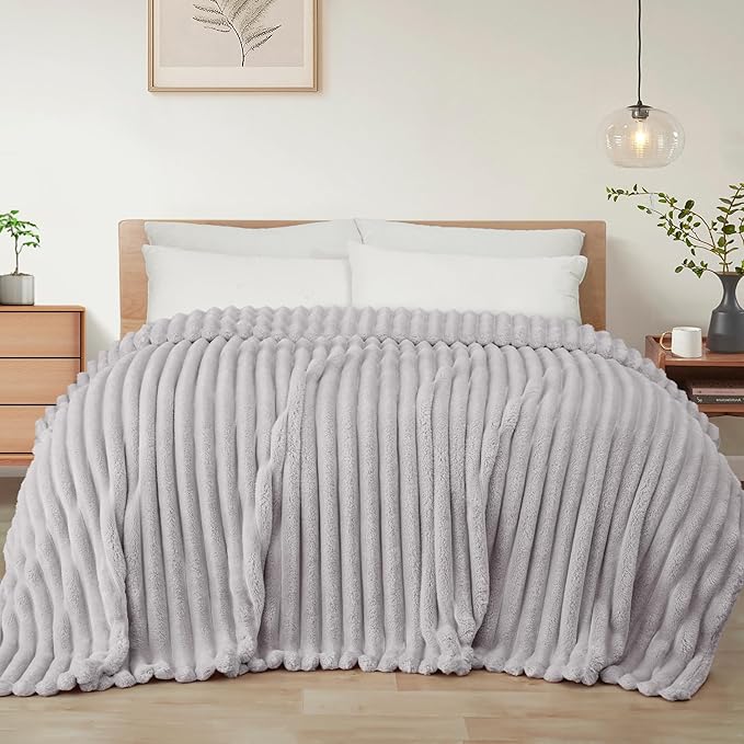 Exclusivo Mezcla King Size Flannel Fleece Blanket, Super Soft Striped Jacquard Bed Blanket, Lightweight Fuzzy Cozy for All Seasons, 90x104 Inches, Light Grey