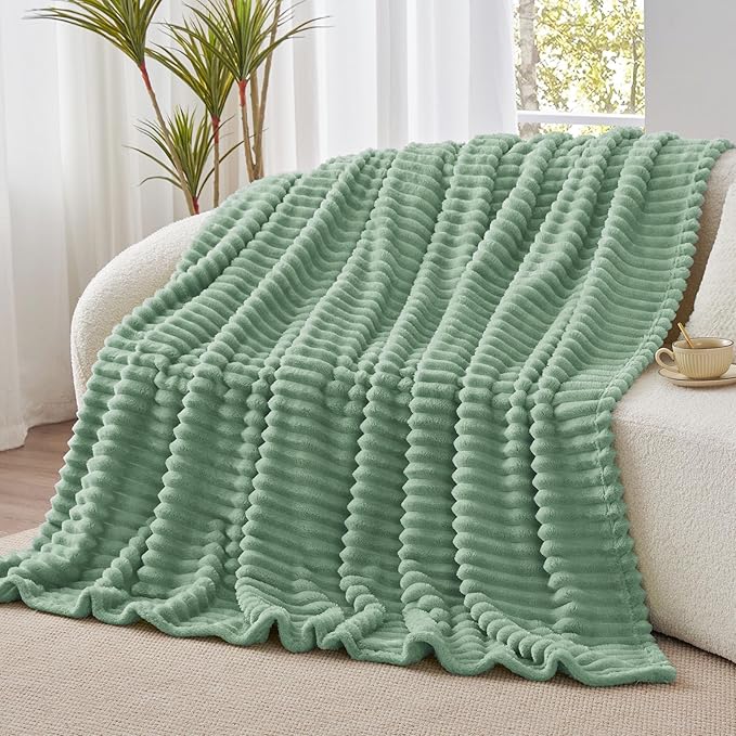 BEDELITE Fleece Green Throw Blanket for Couch - 300GSM Soft & Warm Fluffy Green Blanket, Decorative and Giftable Striped Blankets for Women, Men, 50"x60"
