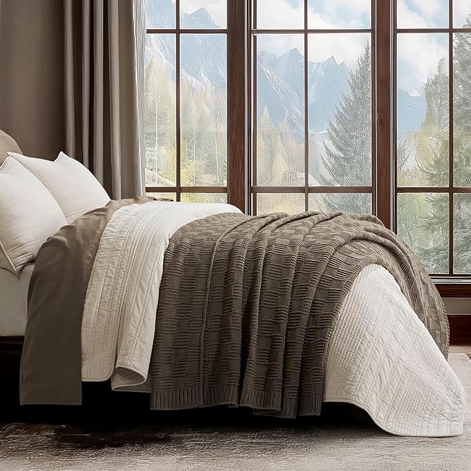 EVERGRACEHOME Modern Checkered Chenille Throw Blanket, Soft Cozy Plaid Knitted Chair Blanket for Sofa Couch, Decorative Knit Throw for Bed and Living Room, Mocha Brown, 50" x 60"