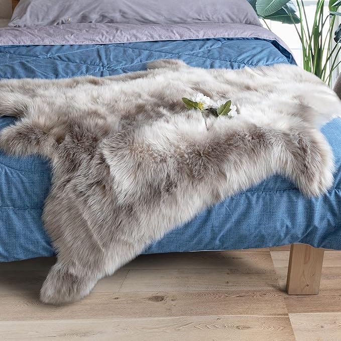 Carvapet Soft Fur Rugs Fake Reindeer Hide Area Rug Fluffy Faux Fur Carpet for Bedroom Floor Mat Home Decorative Throw Rug for Living Room, 4ft x 5ft, Grey