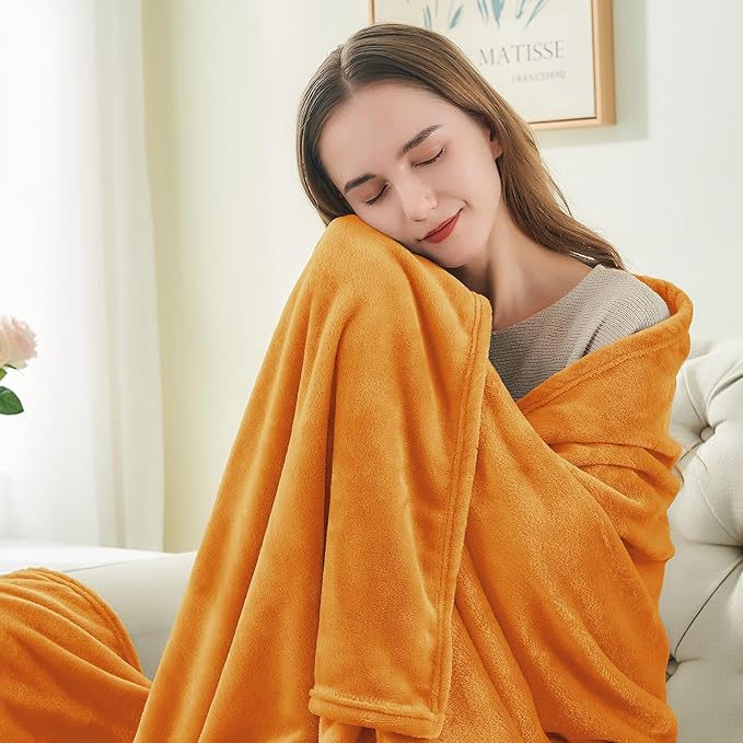 BEDELITE Fleece Blanket King Size Blankets for Bed, Luxury Plush Cozy Fuzzy Blanket 108x90 inches, Super Soft Warm Lightweight Throw Blanket All Seasons Suitable, Burnt Orange