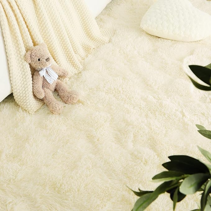 LOCHAS Ultra Soft Indoor Modern Area Rugs Fluffy Living Room Carpets for Children Bedroom Home Decor Nursery Rug 4x5.3 Feet,Light Champagne