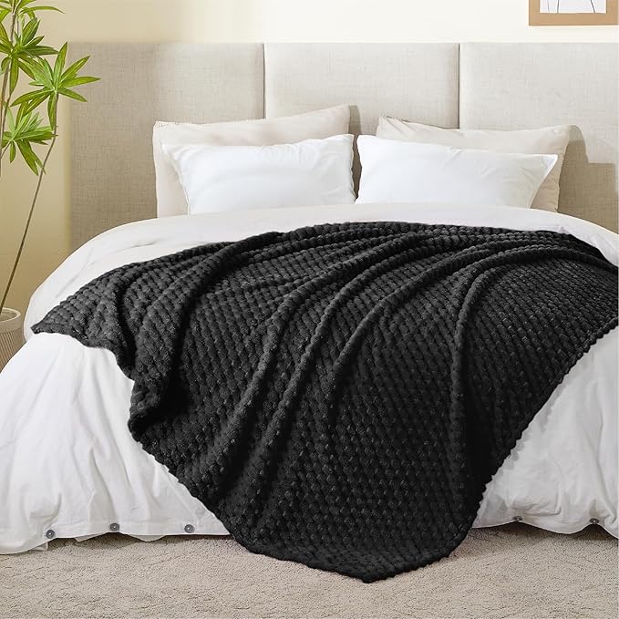 BEDELITE Fleece Blanket Throw XL for Bed Couch, 3D Jacquard Decorative Black Throw, Soft and Cozy Warm Plush Fuzzy Blanket All Seasons Suitable, 50x70Inches
