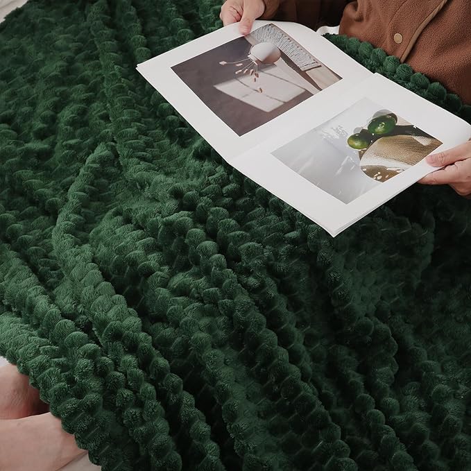 Puncuntex Dark Green Throw Blanket 90"×90" inches Fuzzy 3D Jacquard Decorative Flannel Fleece Super Soft Plush Cozy Blanket for Couch Sofa Chair Lightweight