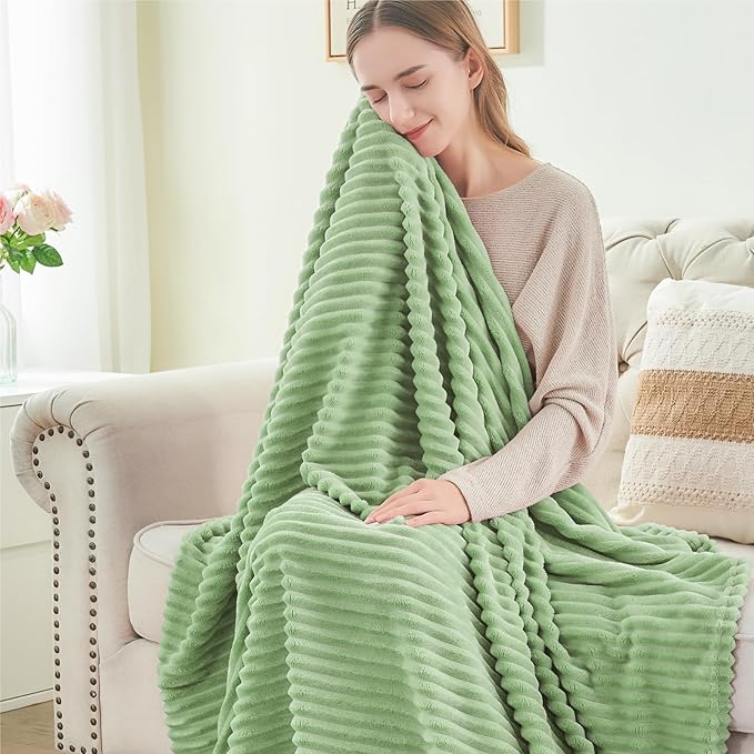 BEDELITE Fleece Blanket Twin Size – 3D Ribbed Jacquard Soft and Warm Decorative Fuzzy Blankets – Cozy, Fluffy, Plush Lightweight Throw Blankets for Couch, Bed, Sofa(Sage Green, 60x80 inches)