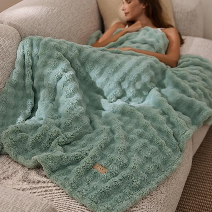 Bedsure 3D Fleece Bubble Blanket for Couch - GentleSoft Green Spring Throw Blanket for Sofa Bed Home Decor - Luxury Soft Cozy Gifts for Kids, Lightweight, All Seasons, Sage Green,50"×60"