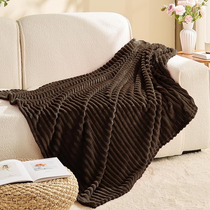 BEDELITE Fleece Throw Blanket for Couch – 3D Ribbed Jacquard Soft and Warm Decorative Fuzzy Blanket – Cozy, Fluffy, Plush Lightweight Dark Brown Throw Blankets for Bed, Sofa, 50x60 inches