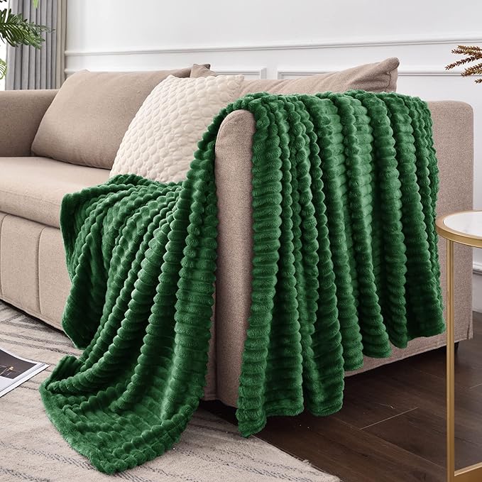 BEDELITE Fleece Blanket Twin Size – 3D Ribbed Jacquard Soft and Warm Decorative Fuzzy Blankets – Cozy, Fluffy, Plush Lightweight Throw Blankets for Couch, Bed, Sofa(Green, 60x80 inches)