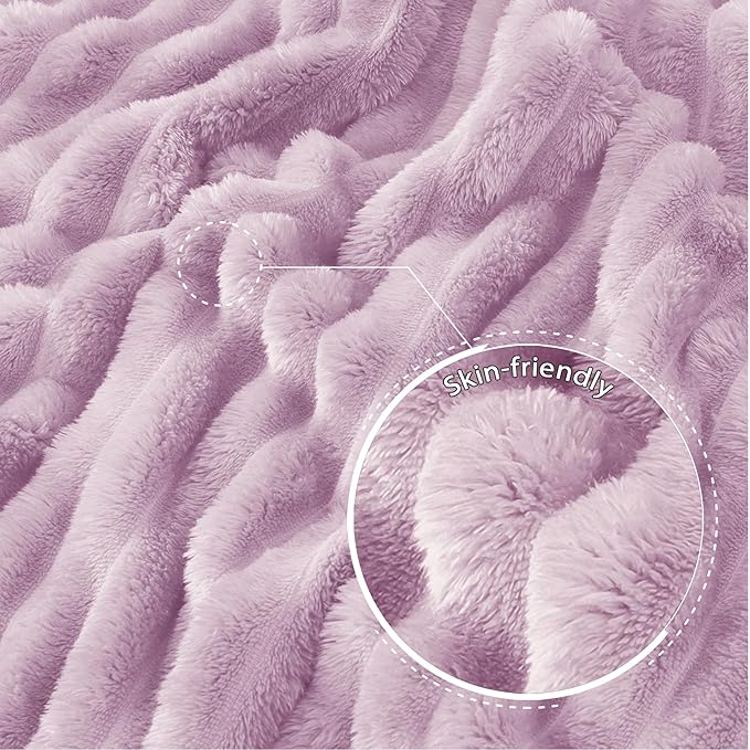 Exclusivo Mezcla Fleece Throw Blanket for Couch, Super Soft Striped Jacquard Bed Blanket, Lightweight Fuzzy Cozy for All Seasons, 50x60 Inches, Lilac Purple
