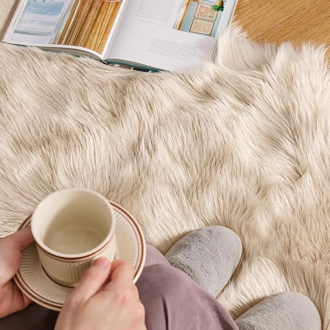 MIULEE Luxury Super Soft Fluffy Area Rug Faux Fur Plush Large Sheepskin Rug Decorative Shaggy Carpet for Bedside Sofa Floor Nursery 3 x 5 Feet, Beige
