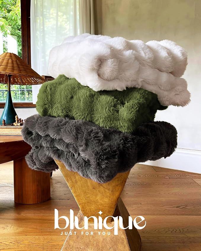 Ultra Soft Cozy Faux Fur Throw Blanket, Fuzzy Plush Thick Bubble Blanket, Oversize Luxury Fluffy Blanket for Couch, Sofa, Bedroom, and Living Room,50x60 Inches,Green
