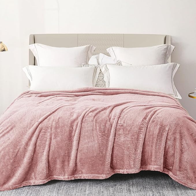 Exclusivo Mezcla Plush Fuzzy Fleece Bed Blanket Twin Size, Super Soft, Fluffy and Warm Blankets for Couch, Bed, All Season (Dusty Pink, 90x66 inches)