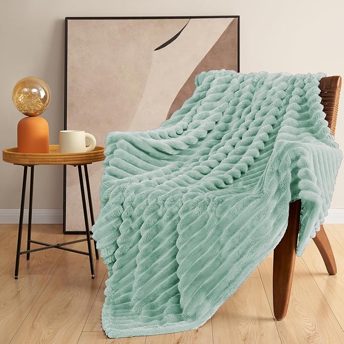 HIMEET Sage Green Ribbed Queen Size Blanket for Bed - 300GSM Lightweight Fleece Blanket for Women, Large Sofa Couch Cover Bed Blankets Gifts, Striped Spring Home Room Decor, Sage Green, 90x90 Inches