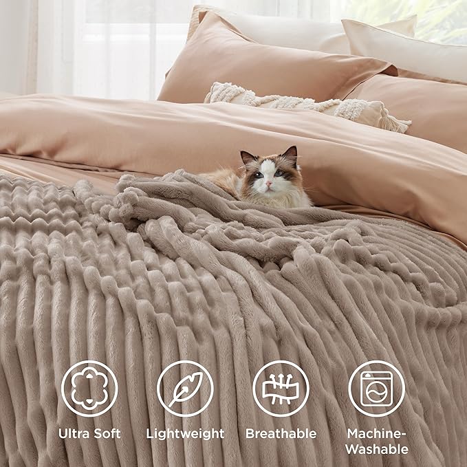Bedsure GentleSoft Light Brown Twin Blanket for Bed - Cozy Soft Blankets for Women, Cute Large Throws for Girls, 66x90 Inches