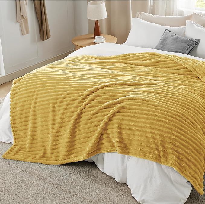 Bedsure GentleSoft Yellow Full Blanket for Couch - Cozy Soft Blankets for Women, Cute Small Fleece Throws for Girls, Birthday Gifts for Women Decor Gifts for Mom, 84x90 Inches