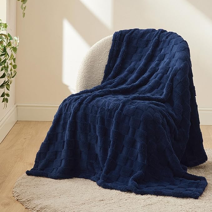 Bedsure GentleSoft Twin Blanket for Bed Navy - Super Soft Cozy Blankets for Kids Girls, Cute Fuzzy Fleece Throws for Bedroom Couch, 60x80 Inches