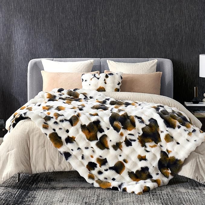 Cozy Bliss Cow Print Faux Fur Throw Blanket for Couch, Fuzzy Soft Plush Thick Bubble Blanket for Sofa Bedroom Living Room, 60x80 Inches