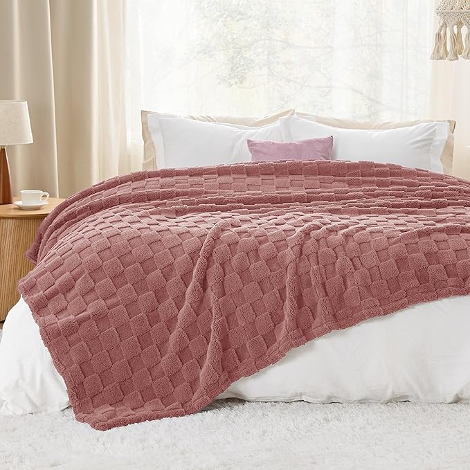 Bedsure GentleSoft Blankets Queen Size for Bed - Super Soft Cozy Blanket for Women Kids Girls, Large Fuzzy Fleece Throw for Bedroom Decor, Dusty Pink, 90x90 Inches