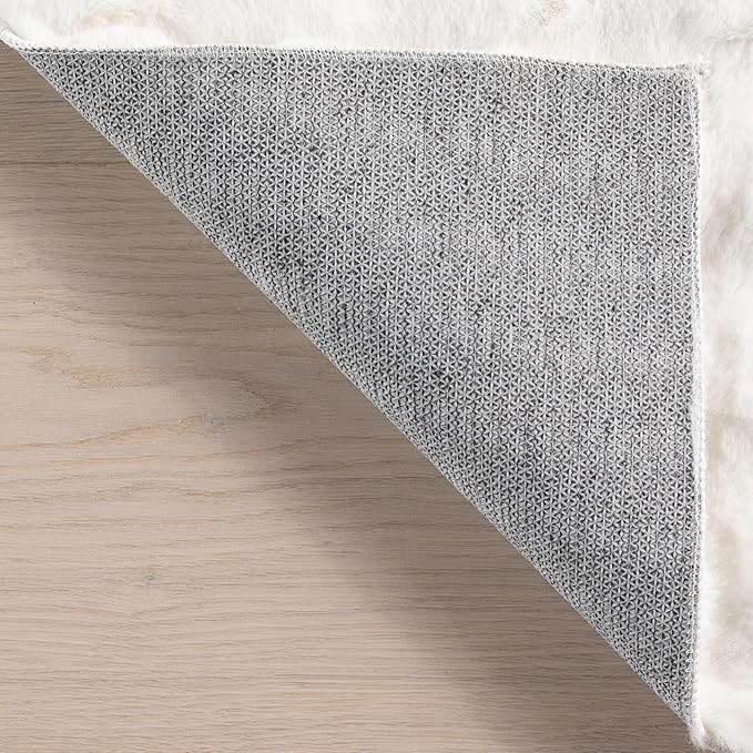 nuLOOM Jeni Off-White, 6' Round, Solid Faux Rabbit, Fluffy and Cozy, High Traffic, Stain Resistant, Easy Clean, Durable Washable Area Rug for Bedroom, Living Room, Dining, Den, Foyer, Entryway