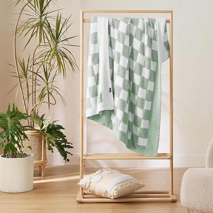 Bedsure GentleSoft Checkered Throw Blanket for Couch - Super Soft Cozy Fluffy Green Blanket, Lightweight Warm Knit All Season Blanket for Bed Sofa, Birthday, for Women, 50x60 Inches