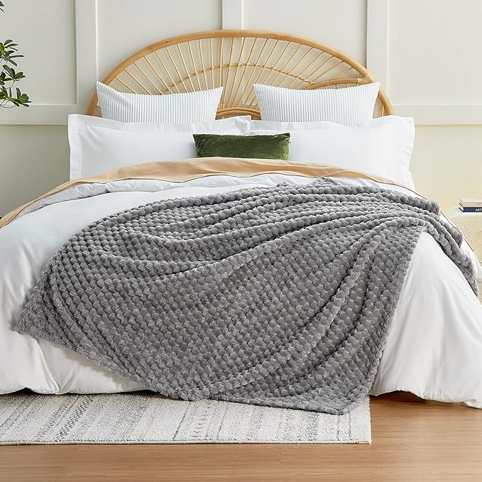 EXQ Home Fleece Blanket Twin Size for Couch or Bed - 3D Imitation Turtle Shell Jacquard Decorative Blankets - Cozy Soft Lightweight Fuzzy Flannel Blanket Suitable for All Seasons(60"×80",Light Grey)