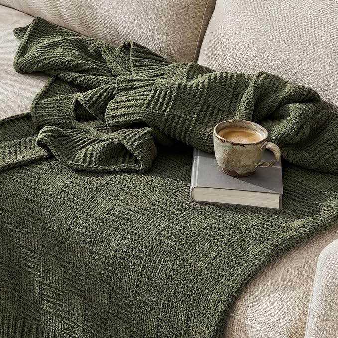 EVERGRACEHOME Modern Checkered Chenille Throw Blanket, Soft Cozy Plaid Knitted Blanket for Sofa & Couch, Decorative Knit Throw for Bed and Living Room, Olive Green, 60" x 80"