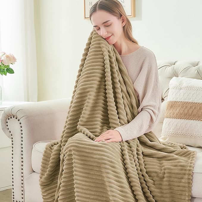 BEDELITE Fleece Throw Blanket for Couch – 3D Ribbed Jacquard Soft and Warm Decorative Fuzzy Blanket – Cozy, Fluffy, Plush Lightweight Brown Throw Blankets for Bed, Sofa, 50x60 inches