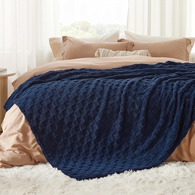 Bedsure GentleSoft King Size Blanket for Bed - Super Soft Cozy Blankets for Kids Girls, Large Fuzzy Fleece Throw for Bedroom Decor, Navy,108x90 Inches