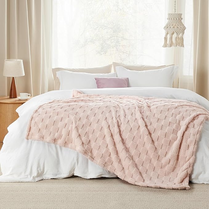 Bedsure GentleSoft Light Pink Twin XL Blanket for Bed - Super Soft Cozy Fleece Blankets for Kids, Cute Throws Dorm Room Essentials for Girls Teens Back to School, 66x90 Inches