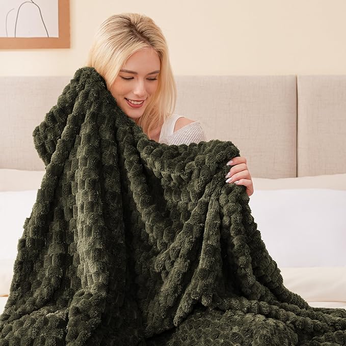 EXQ Home Fleece Throw Blanket for Couch or Bed - 3D Imitation Turtle Shell Jacquard Decorative Blankets - Cozy Soft Fuzzy Flannel Blanket Suitable for All Seasons(50"×60",Moss Green)