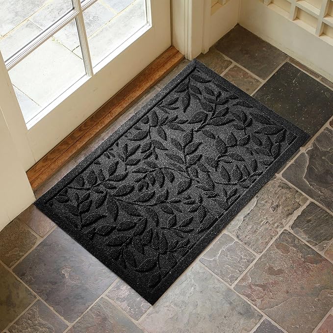 Black Leaves Outdoor Indoor Entrance Doormats, Absorbent Durable Heavy Duty Welcome Front Door Mat,Thick Natural Rubber Back,Easy Clean Entryway Mat 17x30 Inch, Low Profile