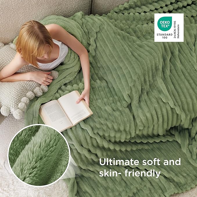 Bedsure GentleSoft Reseda Fleece Queen Blanket for Couch - Super Soft Cozy Blankets for Women, Cute Small Blanket for Girls, 90x90 Inches