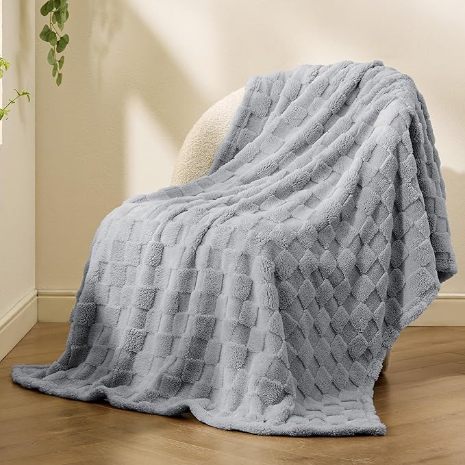 Bedsure GentleSoft Silver Grey Throw Blanket for Couch - Checkered Fleece Blankets Gifts for Kids Girls, Cute Soft Cozy Throw for Bedroom Home Decor Gifts, 50x60 Inches