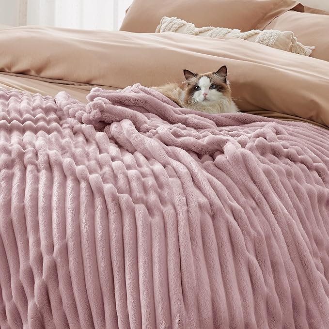 Bedsure GentleSoft Pink Twin XL Blanket for Bed - Cozy Soft Blankets for Women, Cute Small Fleece Throws for Girls, Birthday Gifts for Women Decor Gifts for Mom, 66x90 Inches
