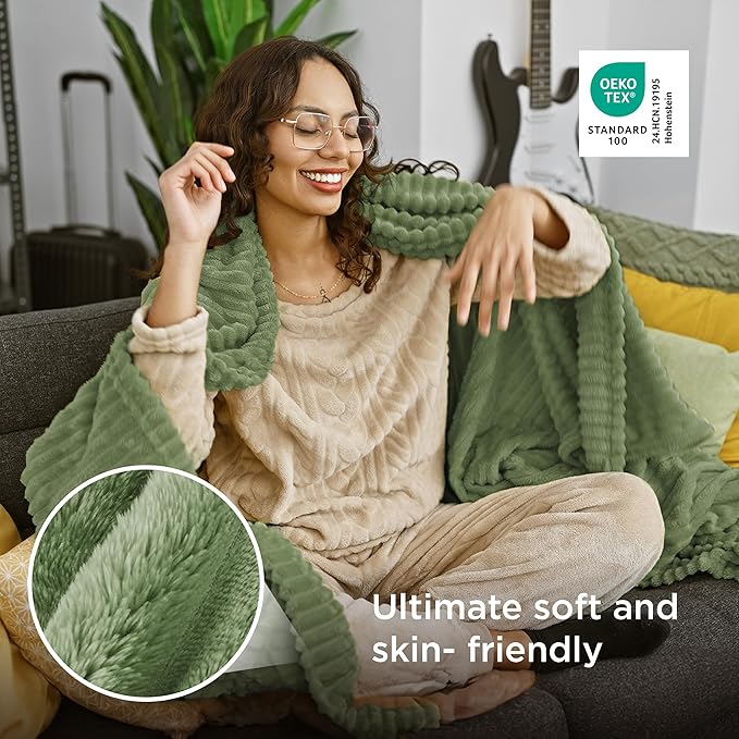 Bedsure GentleSoft Reseda Fleece Twin Blanket for Couch - Super Soft Cozy Blankets for Women, Cute Small Throws for Girls, 60x80 Inches