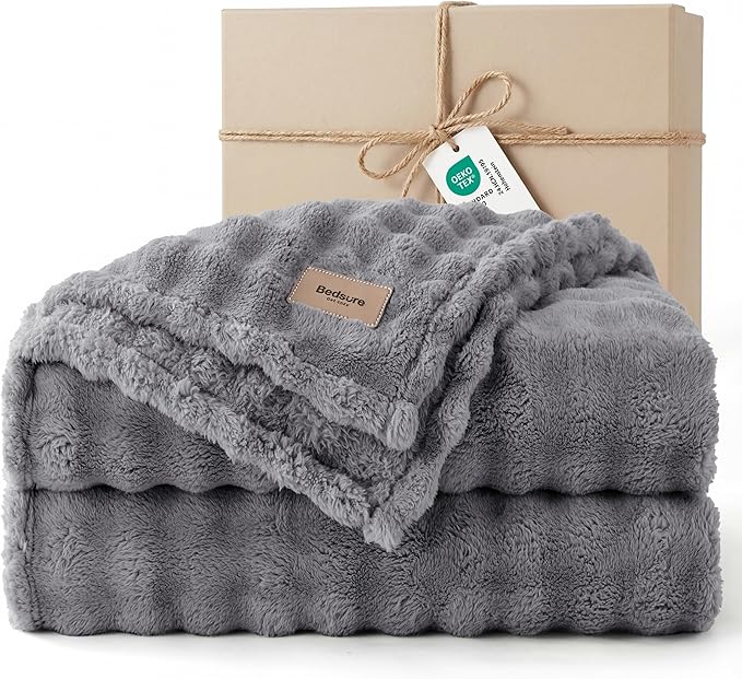 Bedsure 3D Fleece Bubble Blanket - GentleSoft Grey King Blanket for Bed Sofa Room Decor - Luxury Soft Cozy Gifts for Kids, Lightweight, All Seasons, Grey, 108"×90"