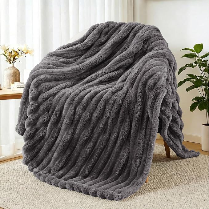 Exclusivo Mezcla Fleece Throw Blanket for Couch, Super Soft Striped Jacquard Bed Blanket, Lightweight Fuzzy Cozy for All Seasons, 50x60 Inches, Dark Grey