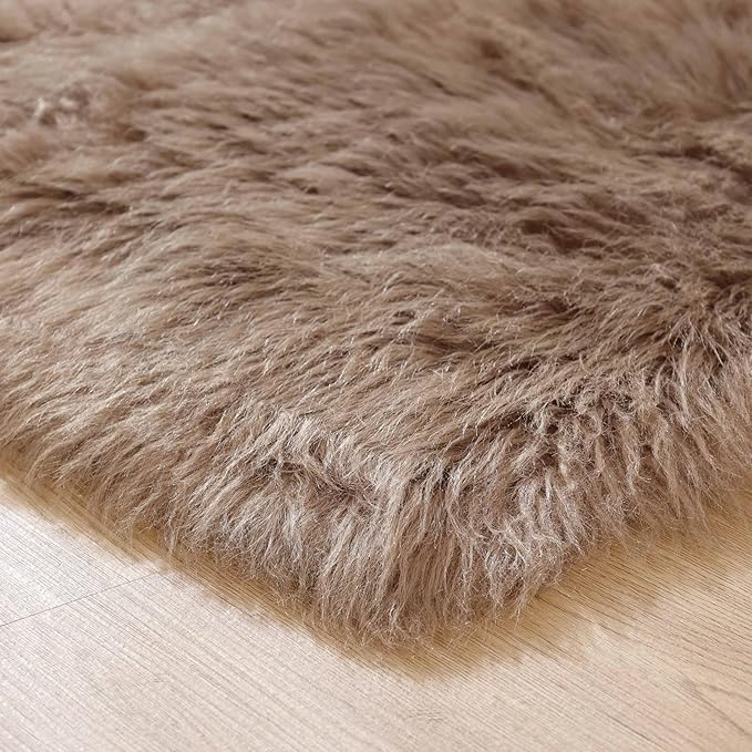 Goolela Fluffy Faux Fur Rug for Bedroom 4x6 Light Brown Beige Sheepskin Fuzzy Furry Soft Rug for Living Room Bedside Dorm Plush Shaggy Washable Rectangle