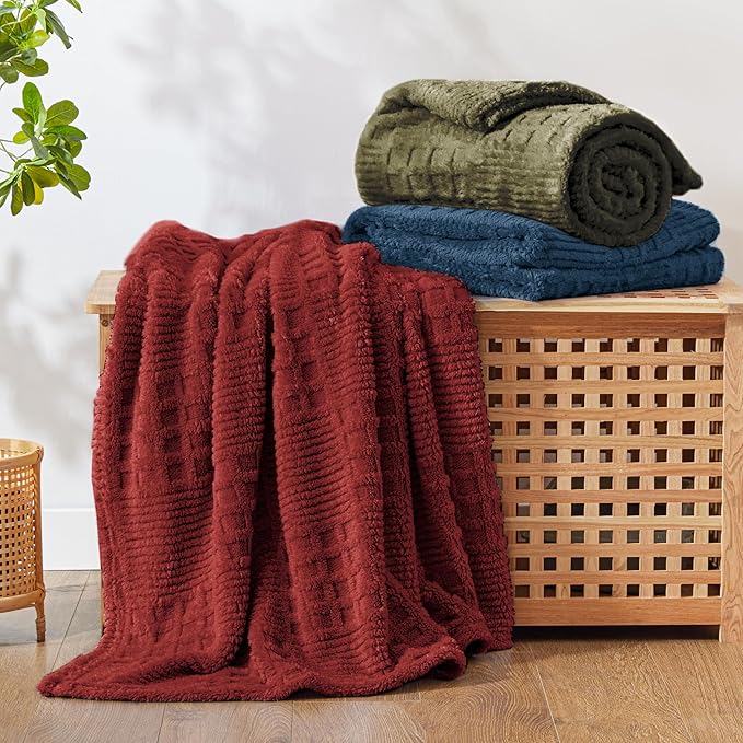 EXQ Home Fleece Throw Blanket for Couch or Bed - 3D Waffle Patchwork Pattern Jacquard Decorative Blankets - Cozy Soft Lightweight Fuzzy Flannel Blanket Suitable for All Seasons(50"×60",Red)