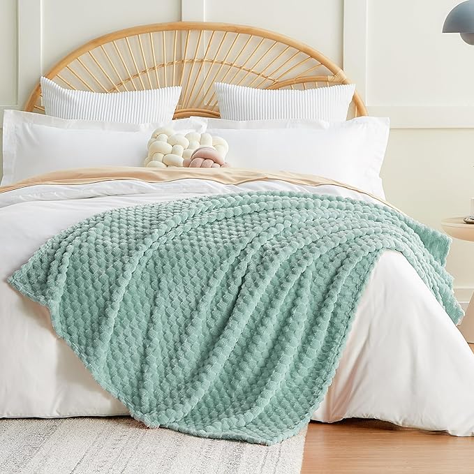 EXQ Home Fleece Throw Blanket for Couch or Bed - 3D Imitation Turtle Shell Jacquard Decorative Blankets - Cozy Soft Lightweight Fuzzy Flannel Blanket Suitable for All Seasons(50"×60",Cyan-Blue)