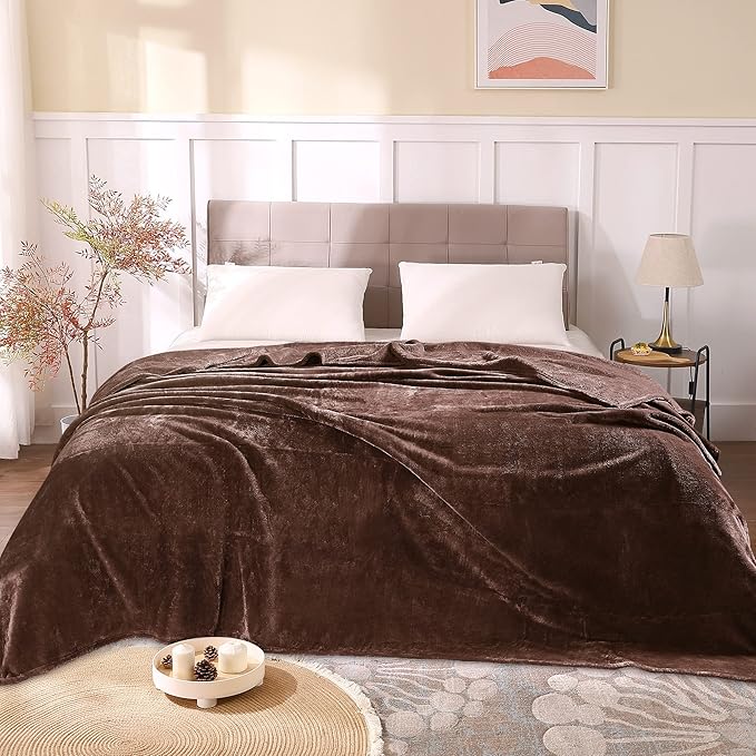 BEDELITE Fleece Blanket King Size Blankets for Bed, Luxury Plush Cozy Fuzzy Blanket 108x90 inches, Super Soft Warm Lightweight Throw Blanket All Seasons Suitable, Brown